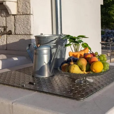 Menalo Villa Neum
