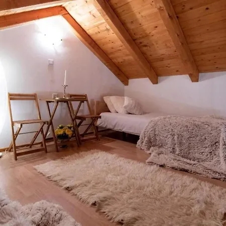Villa Menalo *